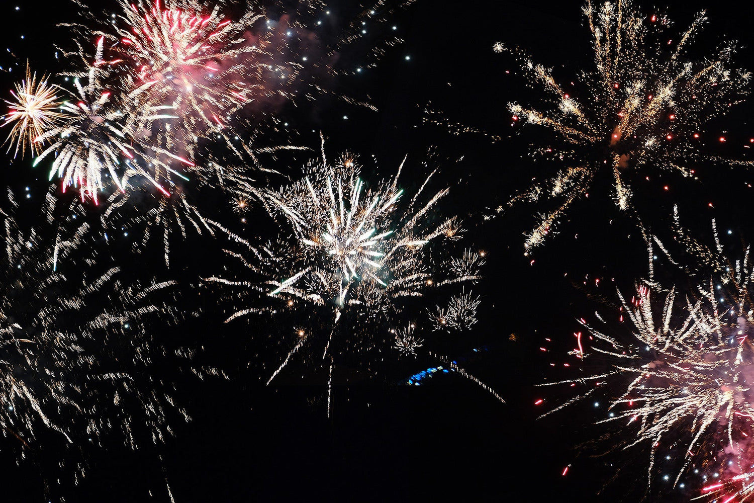 Die Erfindung des Feuerwerks und warum wir auf nachhaltigere Alternativen zurückgreifen sollten